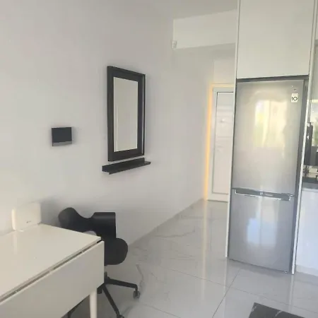 Lux Λεμεσός